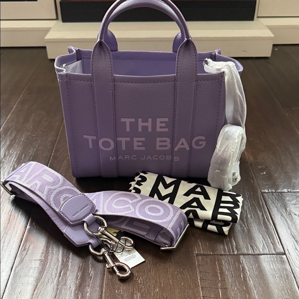 Marc Jacobs Lavender Small Leather Tote Bag with canvas strap - NWT